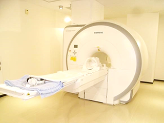 1.5T MRI装置（シーメンス社）